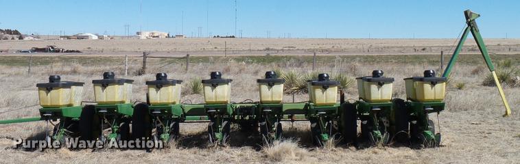 image for item DD6019 John Deere 7000 planter