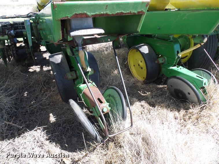 image for item DD6019 John Deere 7000 planter
