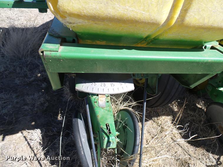 image for item DD6019 John Deere 7000 planter