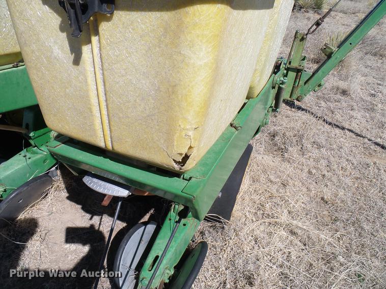 image for item DD6019 John Deere 7000 planter