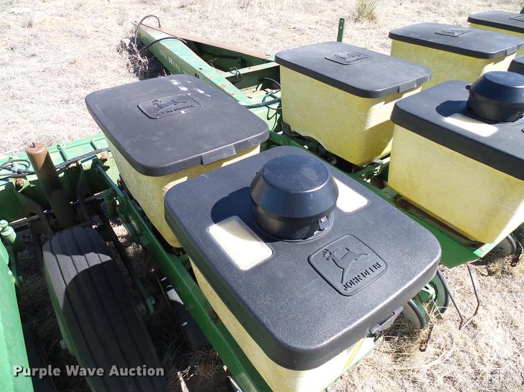image for item DD6019 John Deere 7000 planter