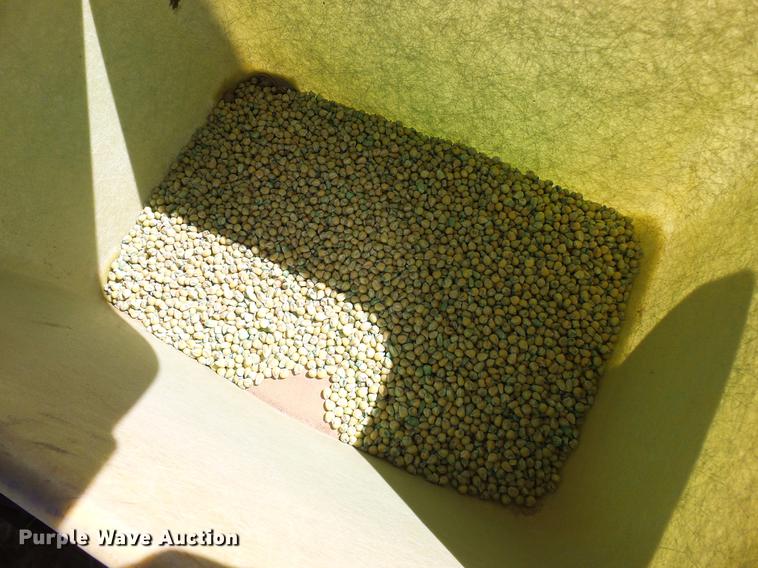 image for item DD6019 John Deere 7000 planter