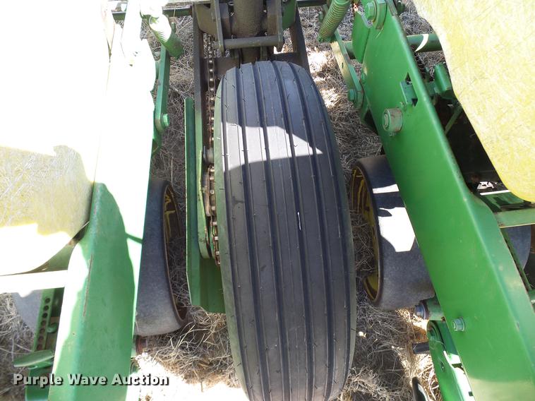 image for item DD6019 John Deere 7000 planter