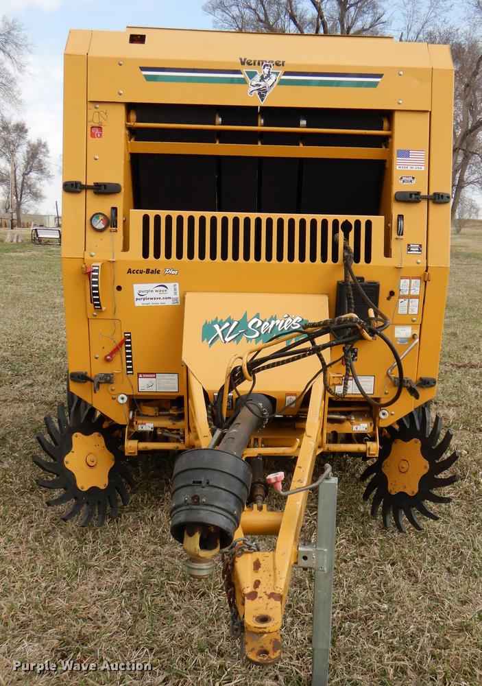 image for item DE0076 2005 Vermeer 554XL Accu-Bale Plus round baler