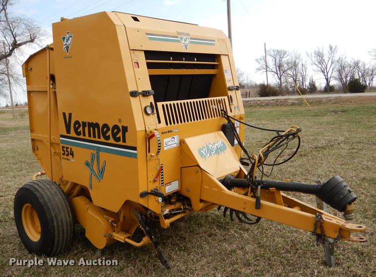 image for item DE0076 2005 Vermeer 554XL Accu-Bale Plus round baler