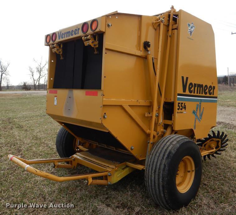 image for item DE0076 2005 Vermeer 554XL Accu-Bale Plus round baler