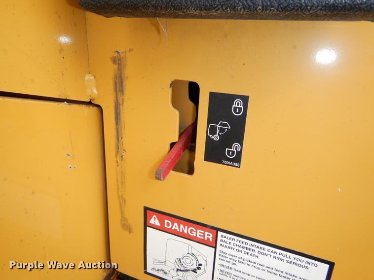 image for item DE0076 2005 Vermeer 554XL Accu-Bale Plus round baler