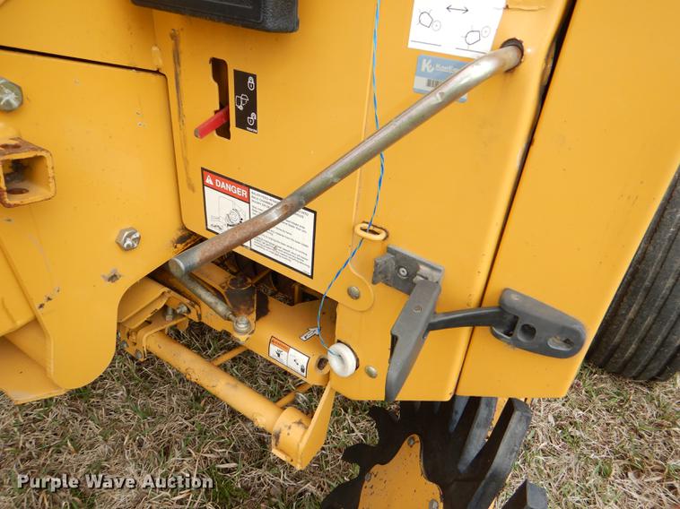 image for item DE0076 2005 Vermeer 554XL Accu-Bale Plus round baler