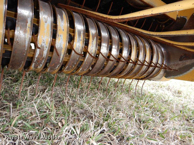 image for item DE0076 2005 Vermeer 554XL Accu-Bale Plus round baler