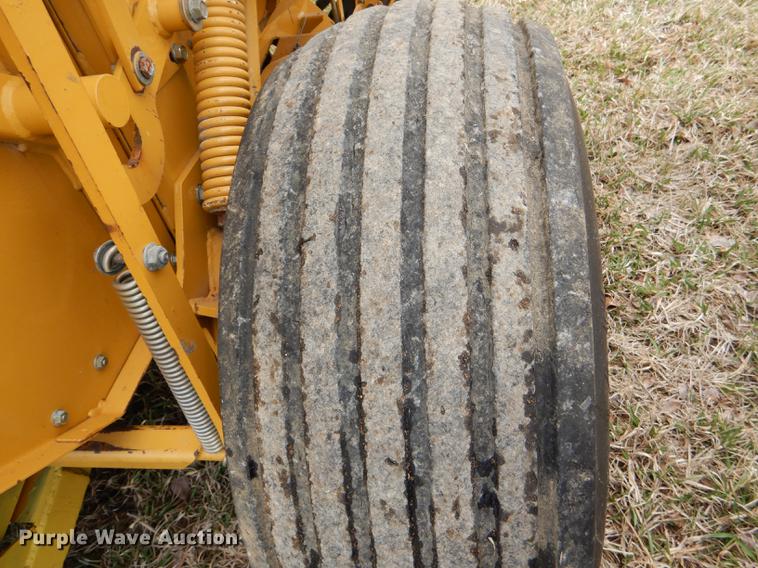 image for item DE0076 2005 Vermeer 554XL Accu-Bale Plus round baler