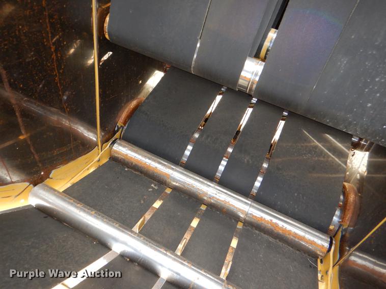 image for item DE0076 2005 Vermeer 554XL Accu-Bale Plus round baler