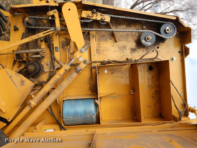 image for item DE0076 2005 Vermeer 554XL Accu-Bale Plus round baler