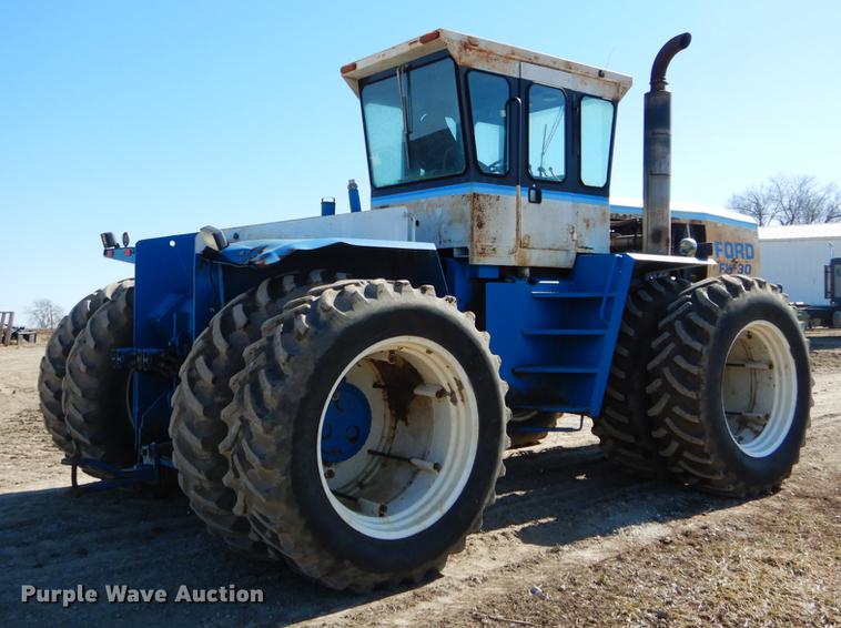 image for item DE6076 1977 Ford FW30 4WD tractor