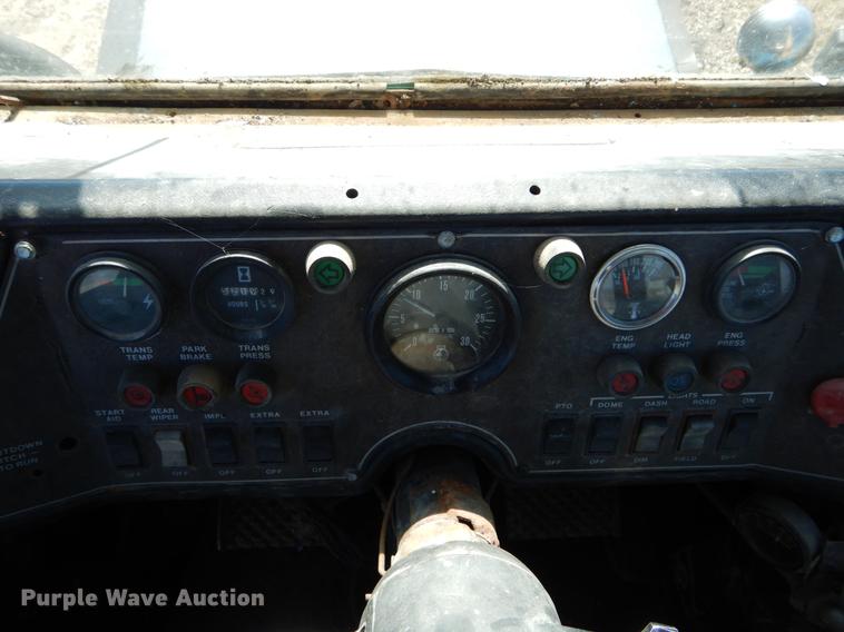 image for item DE6076 1977 Ford FW30 4WD tractor