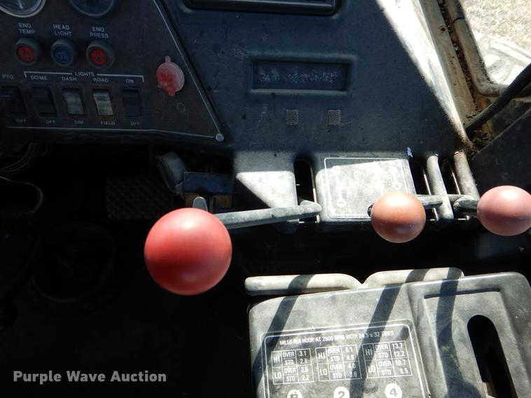 image for item DE6076 1977 Ford FW30 4WD tractor