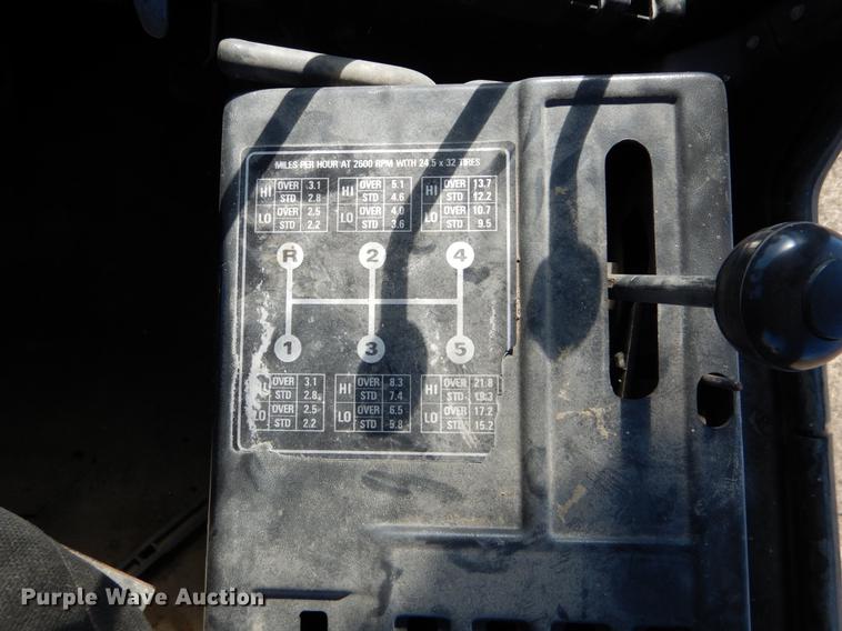 image for item DE6076 1977 Ford FW30 4WD tractor