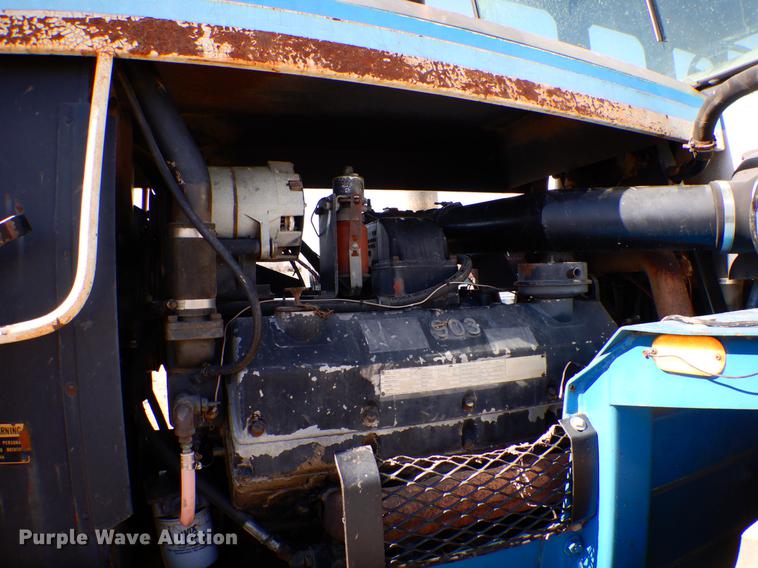 image for item DE6076 1977 Ford FW30 4WD tractor