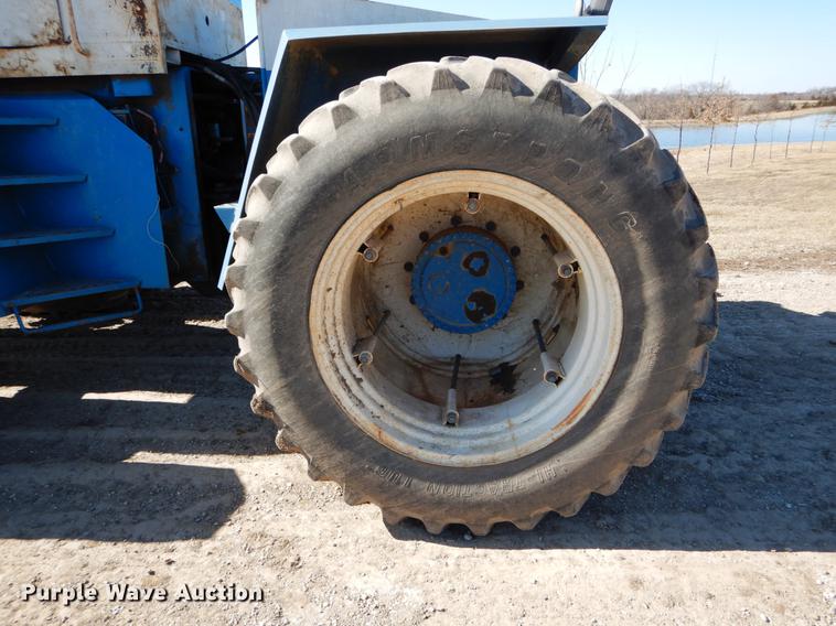 image for item DE6076 1977 Ford FW30 4WD tractor