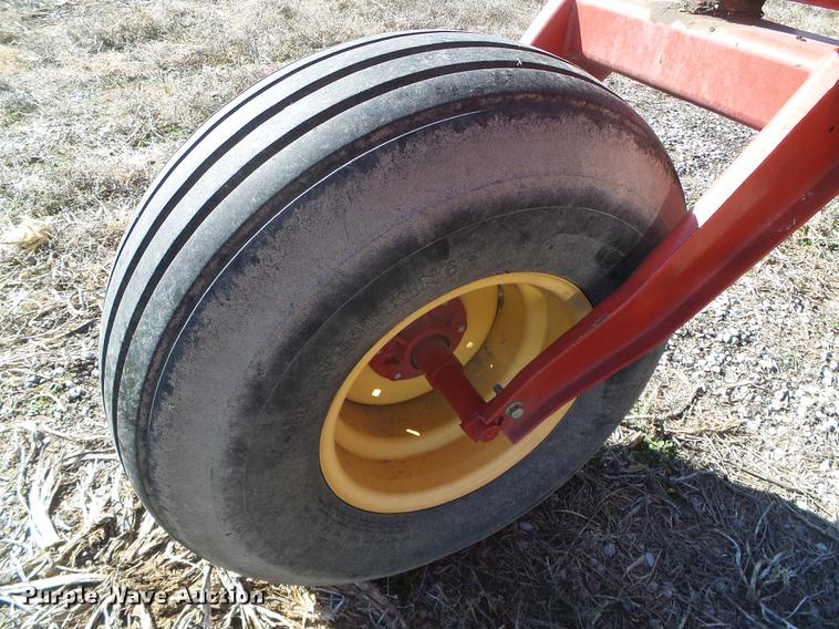 image for item DF2950 2013 New Holland H8080 windrower