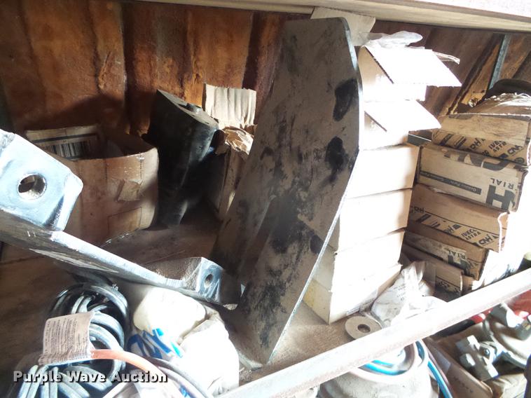 image for item DF2950 2013 New Holland H8080 windrower