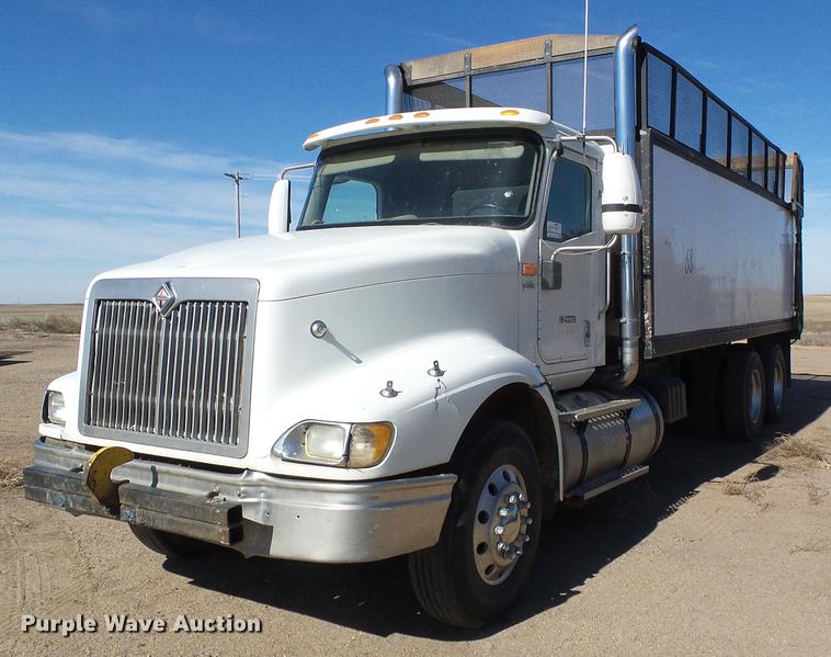 image for item DF2978 2004 International Eagle 9400i silage truck