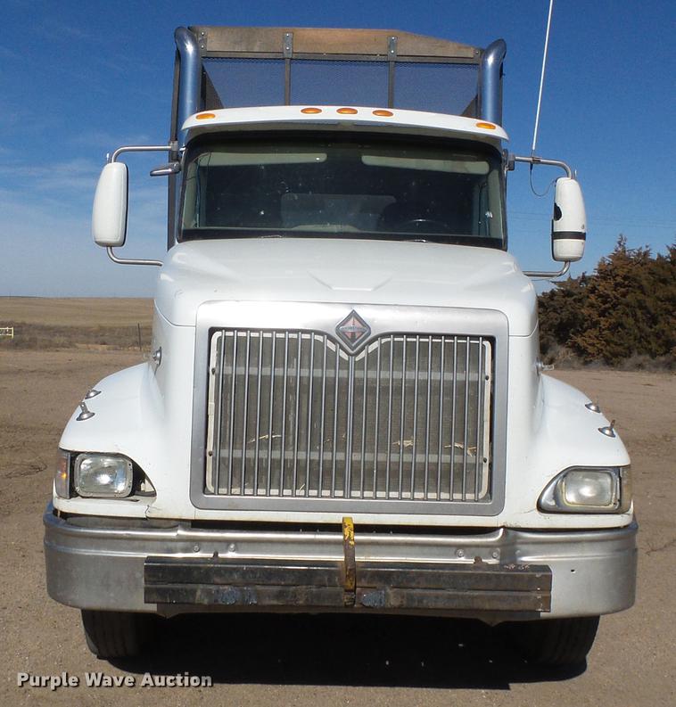 image for item DF2978 2004 International Eagle 9400i silage truck