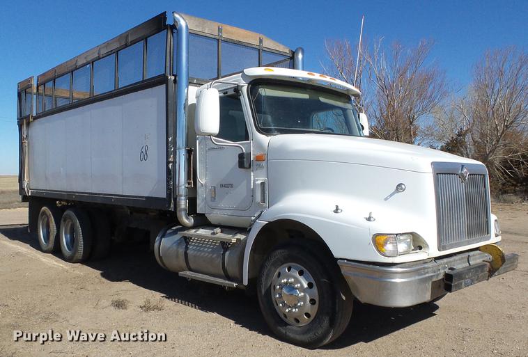 image for item DF2978 2004 International Eagle 9400i silage truck