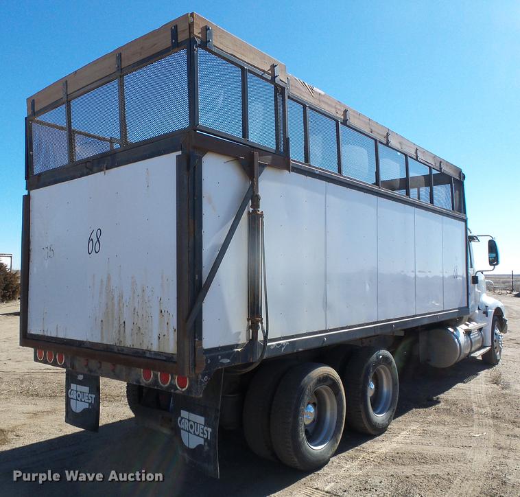 image for item DF2978 2004 International Eagle 9400i silage truck
