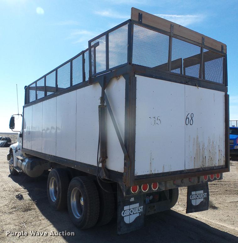 image for item DF2978 2004 International Eagle 9400i silage truck