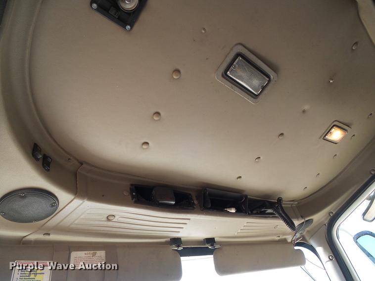 image for item DF2978 2004 International Eagle 9400i silage truck