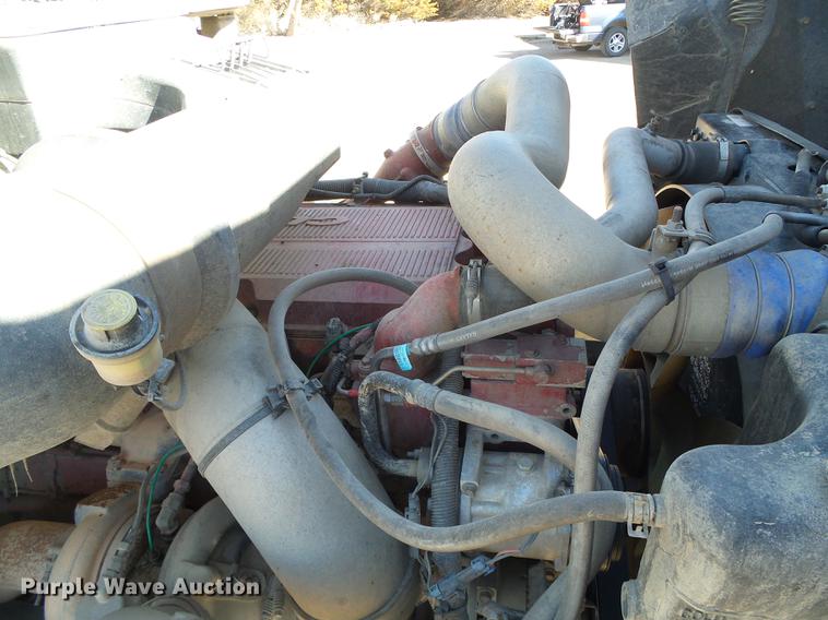 image for item DF2978 2004 International Eagle 9400i silage truck