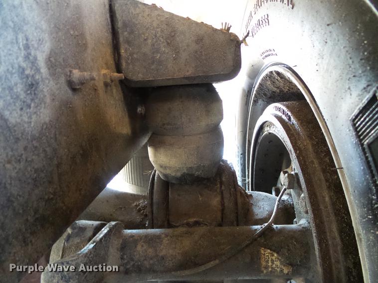 image for item DF2978 2004 International Eagle 9400i silage truck