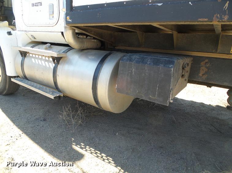 image for item DF2978 2004 International Eagle 9400i silage truck