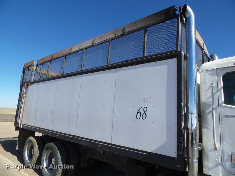 image for item DF2978 2004 International Eagle 9400i silage truck