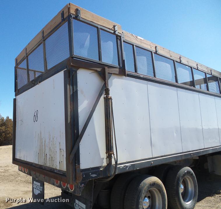 image for item DF2978 2004 International Eagle 9400i silage truck