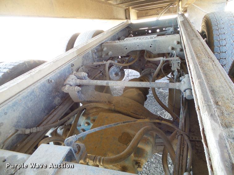 image for item DF2978 2004 International Eagle 9400i silage truck