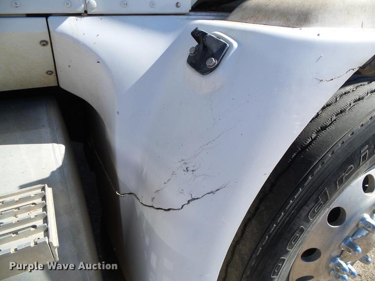 image for item DF2978 2004 International Eagle 9400i silage truck