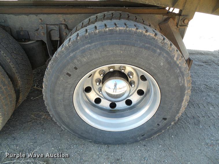 image for item DF2978 2004 International Eagle 9400i silage truck