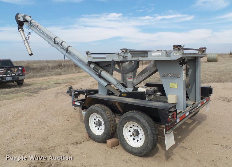 image for item DF2994 2011 Speed King Tote G 90783200 seed tote