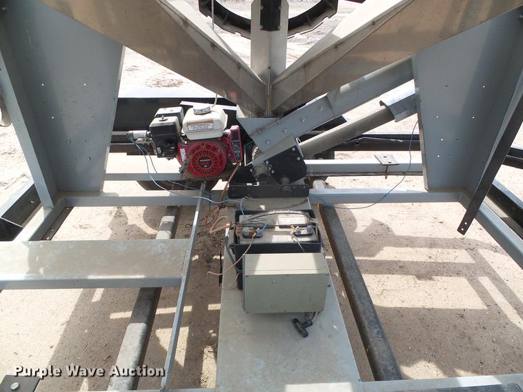 image for item DF2994 2011 Speed King Tote G 90783200 seed tote