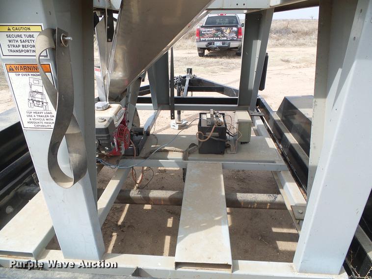 image for item DF2994 2011 Speed King Tote G 90783200 seed tote