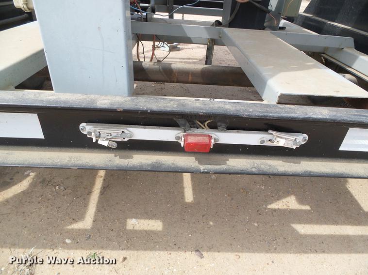 image for item DF2994 2011 Speed King Tote G 90783200 seed tote