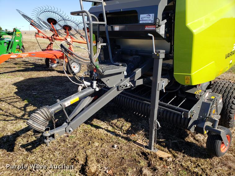 image for item DF3365 2014 Claas Variant 360 round baler