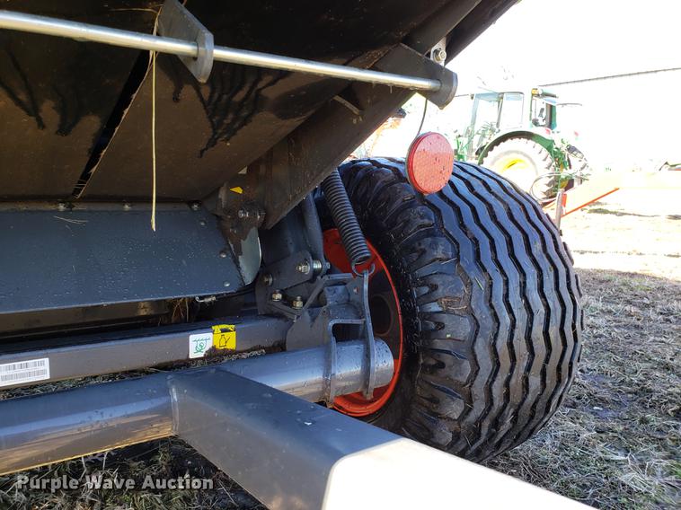 image for item DF3365 2014 Claas Variant 360 round baler