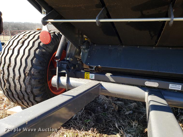 image for item DF3365 2014 Claas Variant 360 round baler