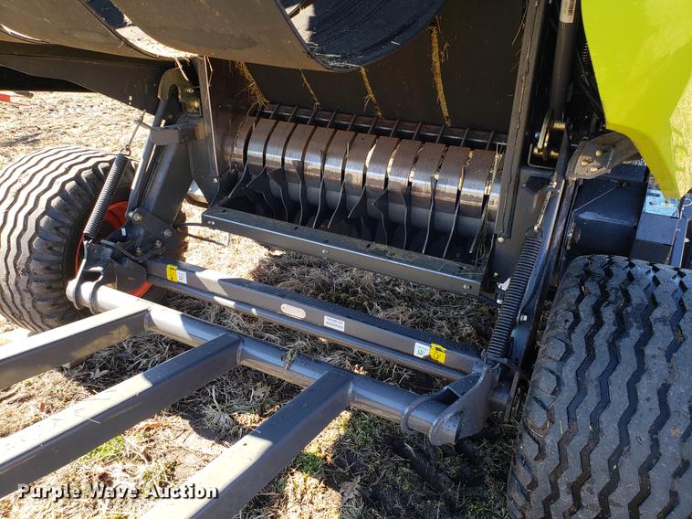 image for item DF3365 2014 Claas Variant 360 round baler