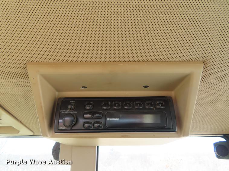 image for item DF7725 1998 John Deere 6410 tractor