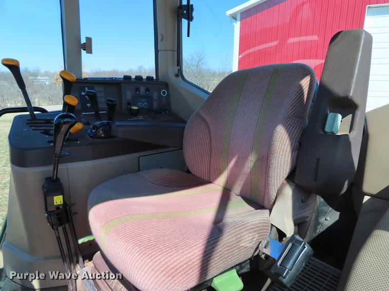 image for item DF7725 1998 John Deere 6410 tractor