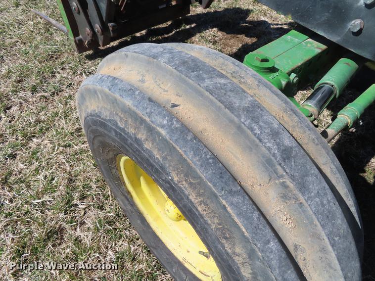 image for item DF7725 1998 John Deere 6410 tractor