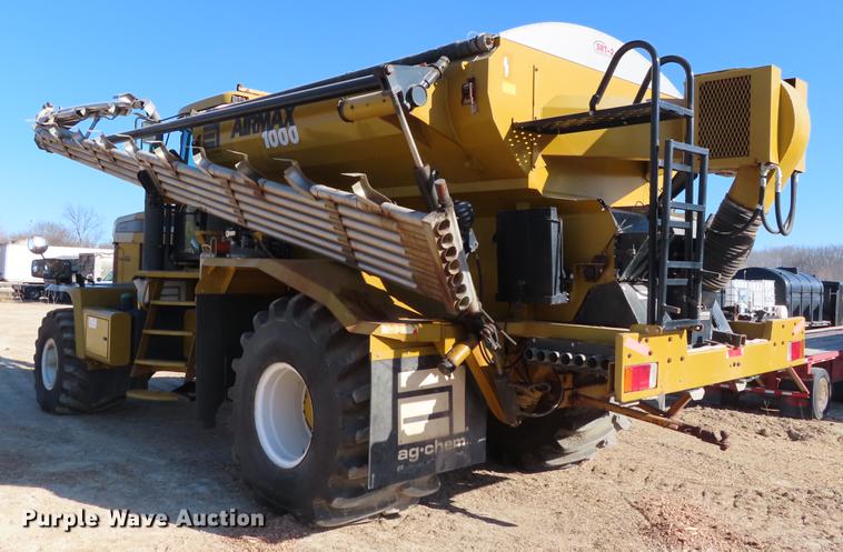 image for item DF7732 2003 Ag-Chem TerraGator 8104 applicator